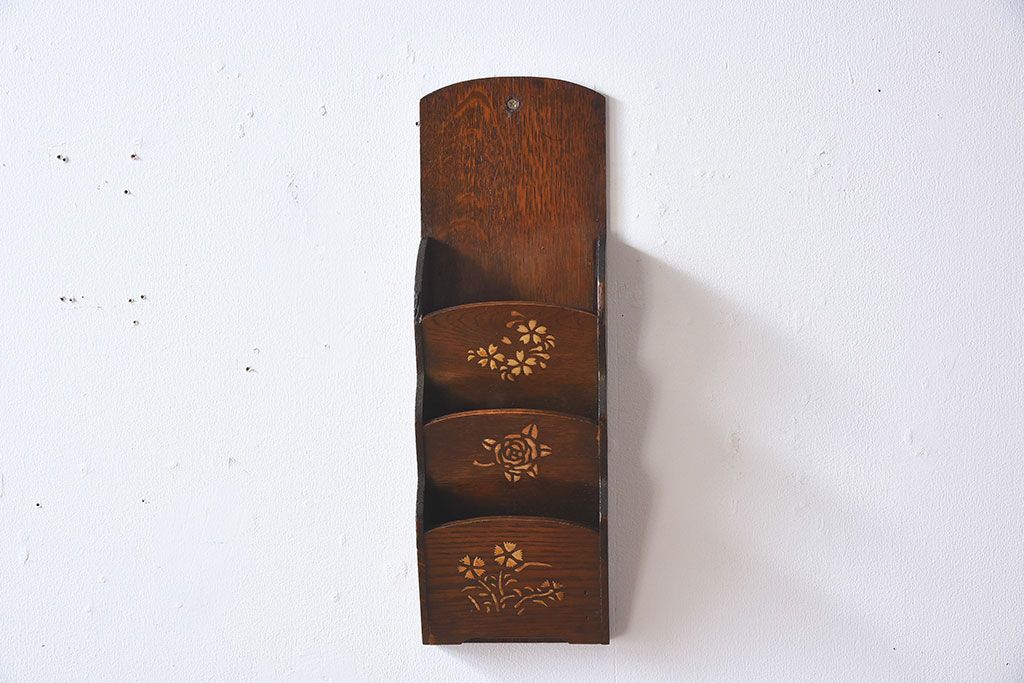 アンティーク雑貨 和製アンティーク 上品な古いナラ材の小振りな3段レターラック(壁掛け収納棚・状差し)