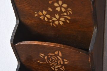 アンティーク雑貨 和製アンティーク 上品な古いナラ材の小振りな3段レターラック(壁掛け収納棚・状差し)