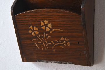 アンティーク雑貨 和製アンティーク 上品な古いナラ材の小振りな3段レターラック(壁掛け収納棚・状差し)