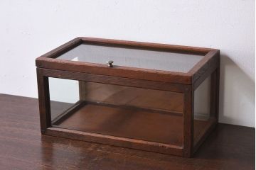 アンティーク雑貨　木製フレーム　レトロデザイン　小さなアンティークガラスケース(1)
