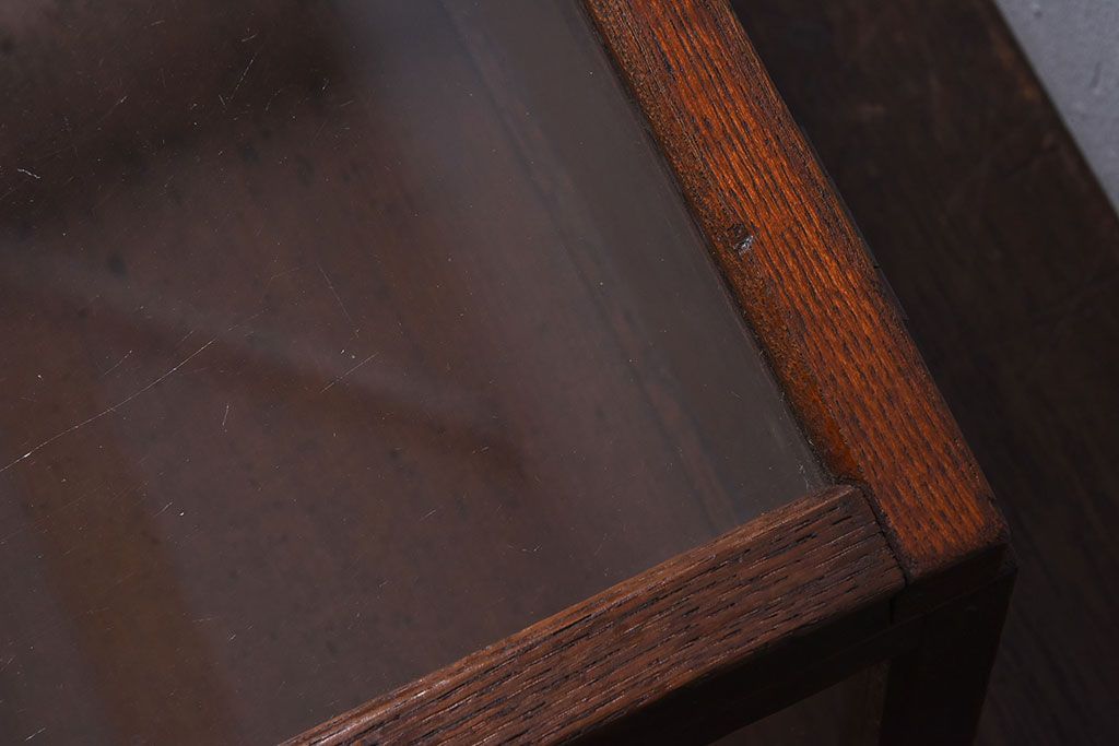 アンティーク雑貨　木製フレーム　レトロデザイン　小さなアンティークガラスケース(1)