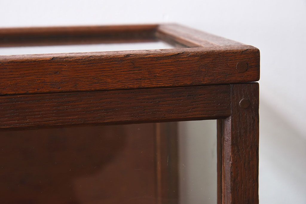 アンティーク雑貨　木製フレーム　レトロデザイン　小さなアンティークガラスケース(1)