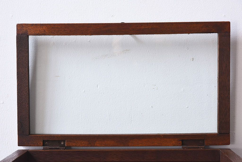 アンティーク雑貨　木製フレーム　レトロデザイン　小さなアンティークガラスケース(1)