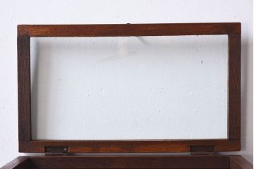 アンティーク雑貨　木製フレーム　レトロデザイン　小さなアンティークガラスケース(1)