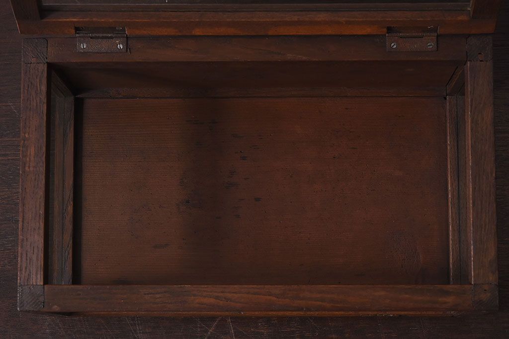 アンティーク雑貨　木製フレーム　レトロデザイン　小さなアンティークガラスケース(1)