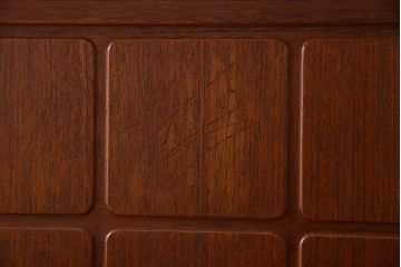 北欧家具　ビンテージ　ミッドセンチュリー　チーク材のサイドボード(リビングボード)