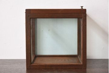 アンティーク雑貨　木製フレーム　レトロデザイン　小さなアンティークガラスケース(2)
