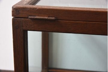 アンティーク雑貨　木製フレーム　レトロデザイン　小さなアンティークガラスケース(2)