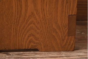 中古　楡材　学校の角スツール(1)