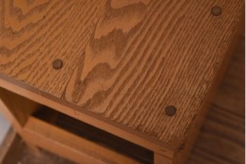 中古　楡材　学校の角スツール(2)