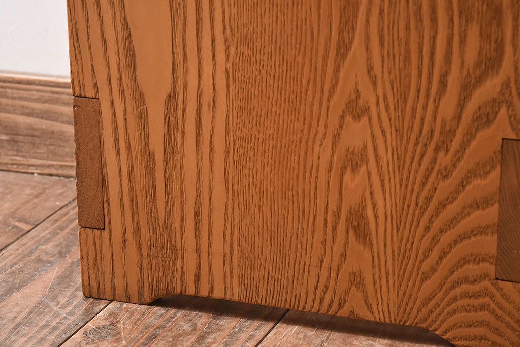 中古　楡材　学校の角スツール(2)