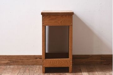 中古　楡材　学校の角スツール(3)