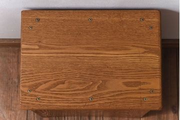 中古　楡材　学校の角スツール