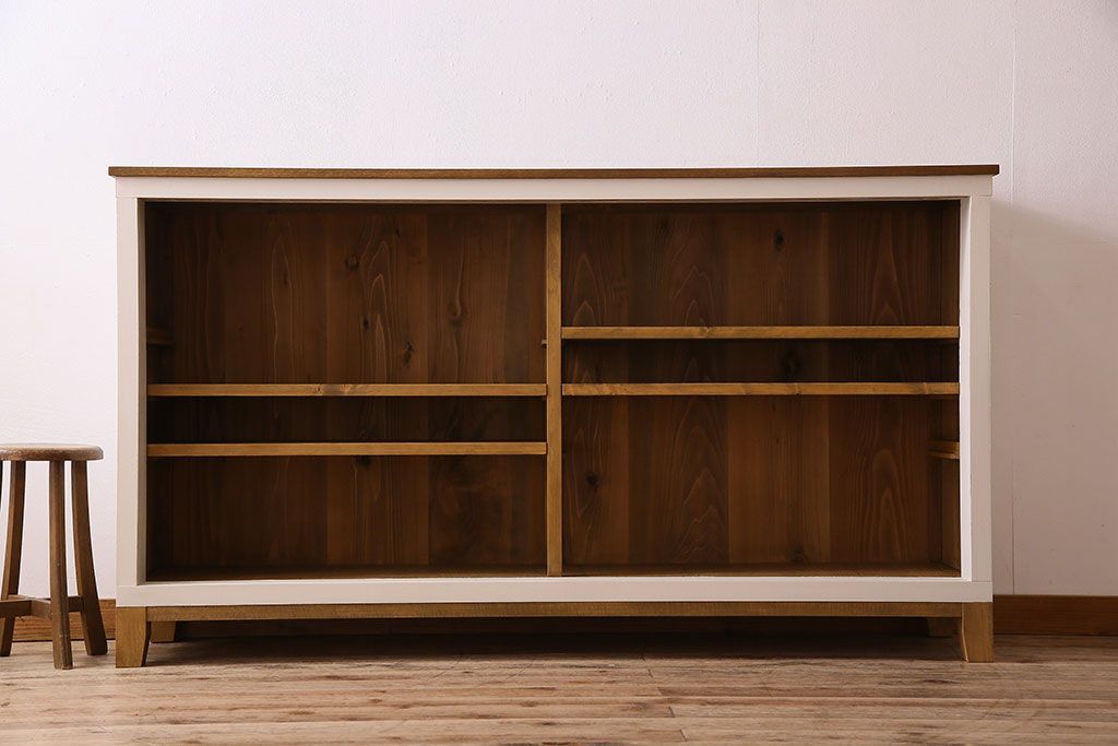 レトロ家具　レトロデザイン　アンティークペイント!クリアガラス引き戸の収納棚(戸棚)