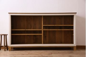 レトロ家具　レトロデザイン　アンティークペイント!クリアガラス引き戸の収納棚(戸棚)