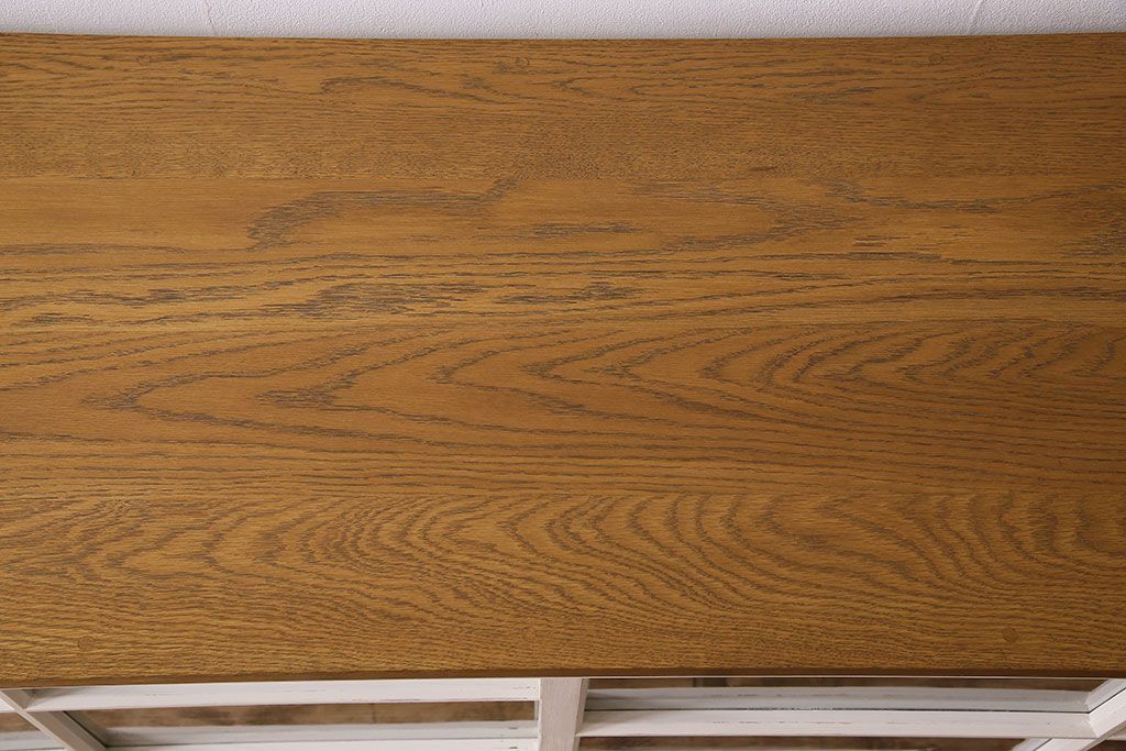 レトロ家具　レトロデザイン　アンティークペイント!クリアガラス引き戸の収納棚(戸棚)