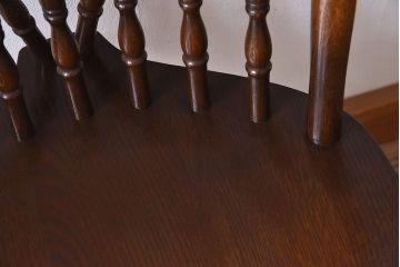 中古家具　キツツキマーク　飛騨産業　ナラ材のウィンザーチェア(ウインザーチェア)