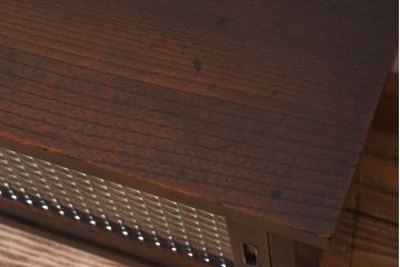 アンティーク家具　欅材天板付き!チェッカーガラス引き戸の小さなアンティークローボード