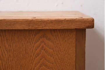 中古家具　楡材　学校の角スツール(1)