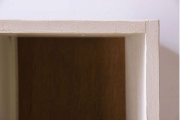 レトロ家具　アンティーク　ペイント　小ぶりサイズ!シンプルでレトロなマス目棚(収納棚、飾り棚)