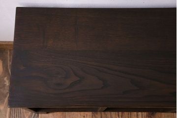アンティーク家具　脚付き!古い木のアンティークマス目ローボード(収納棚、飾り棚)