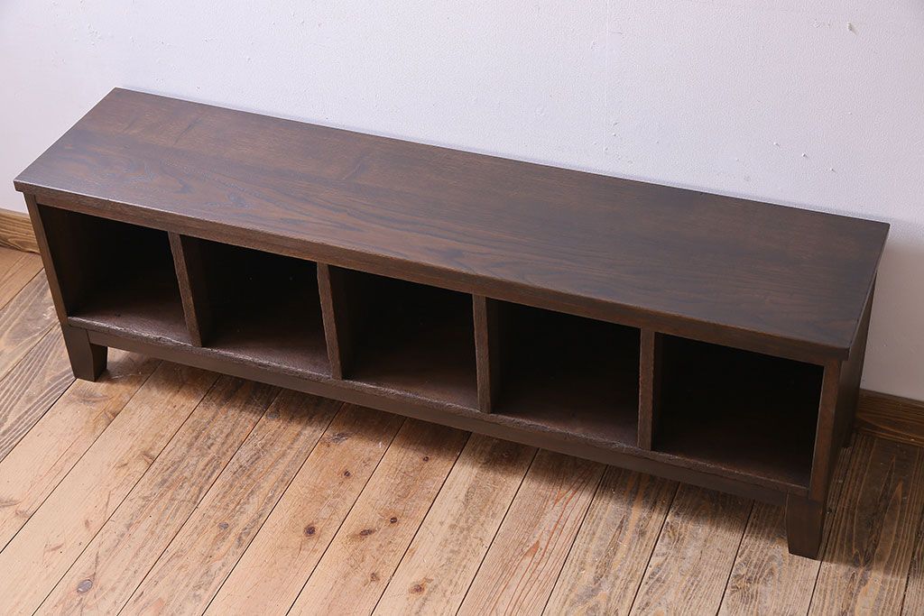 アンティーク家具　脚付き!古い木のアンティークマス目ローボード(収納棚、飾り棚)