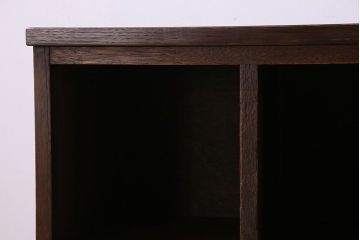 アンティーク家具　脚付き!古い木のアンティークマス目ローボード(収納棚、飾り棚)