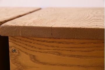 中古　楡材　学校の角スツール2脚セット(1)