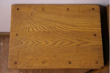 中古　楡材　学校の角スツール2脚セット(1)