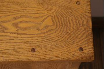 中古　楡材　学校の角スツール2脚セット(1)