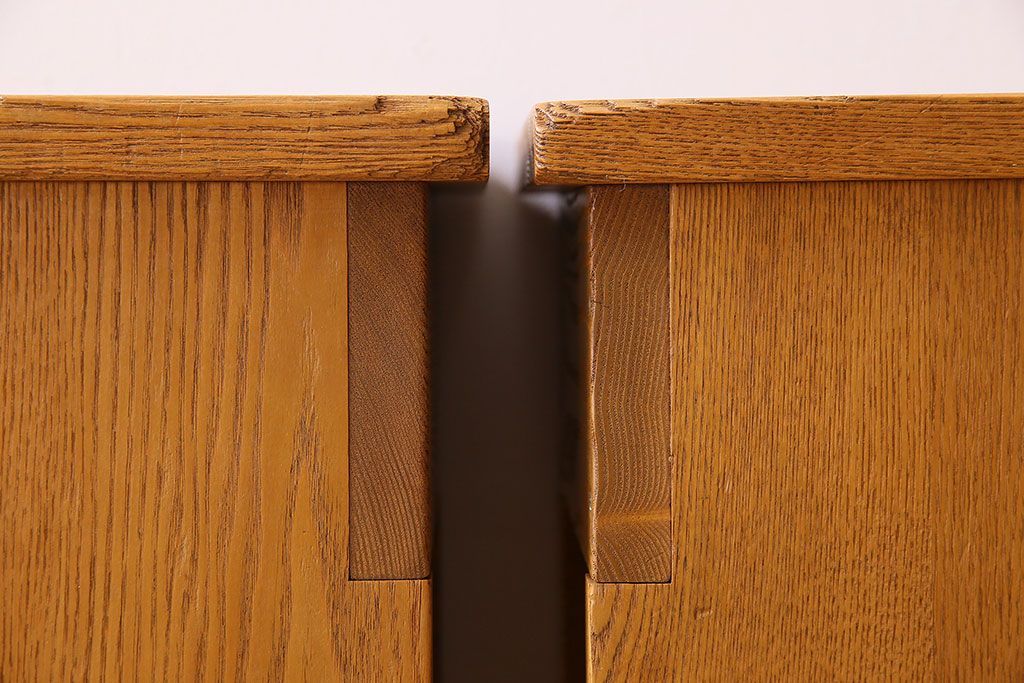 中古　楡材　学校の角スツール2脚セット(1)