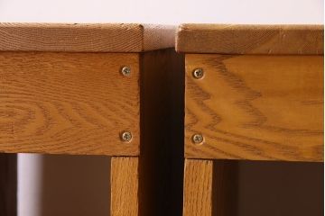 中古　楡材　学校の角スツール2脚セット(2)