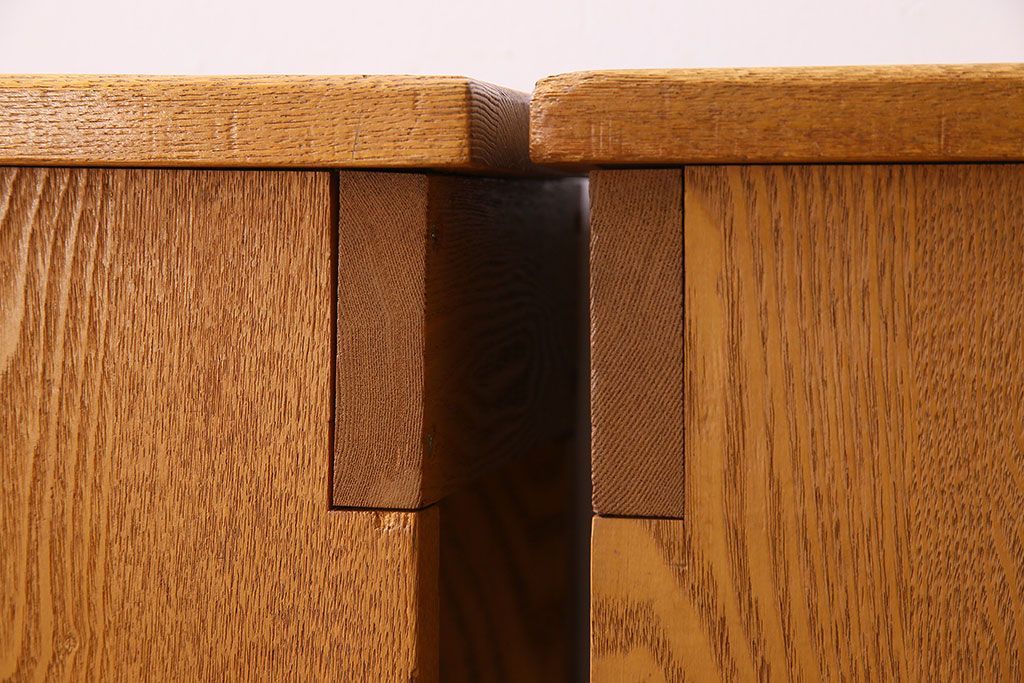 中古　楡材　学校の角スツール2脚セット(2)