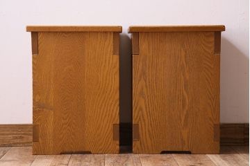 中古　楡材　学校の角スツール2脚セット(2)