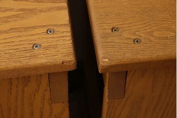 中古　楡材　学校の角スツール2脚セット(2)