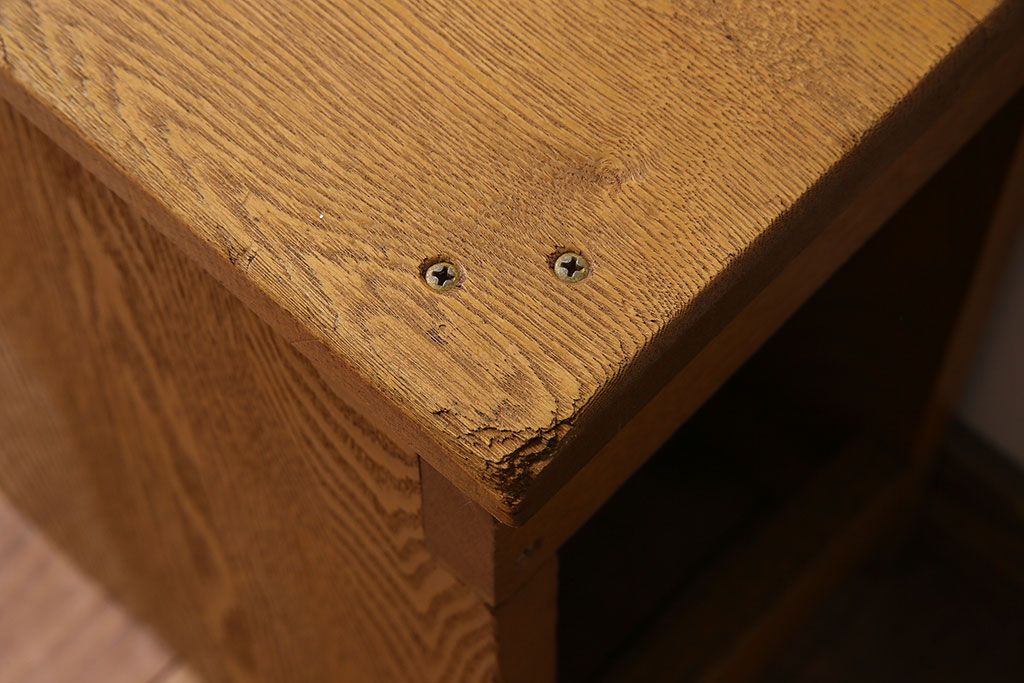 中古　楡材　学校の角スツール2脚セット(2)