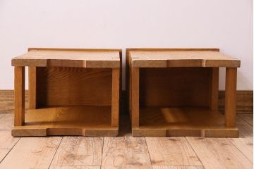 中古　楡材　学校の角スツール2脚セット(2)