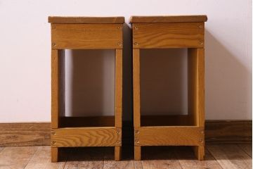 中古　楡材　学校の角スツール2脚セット(3)