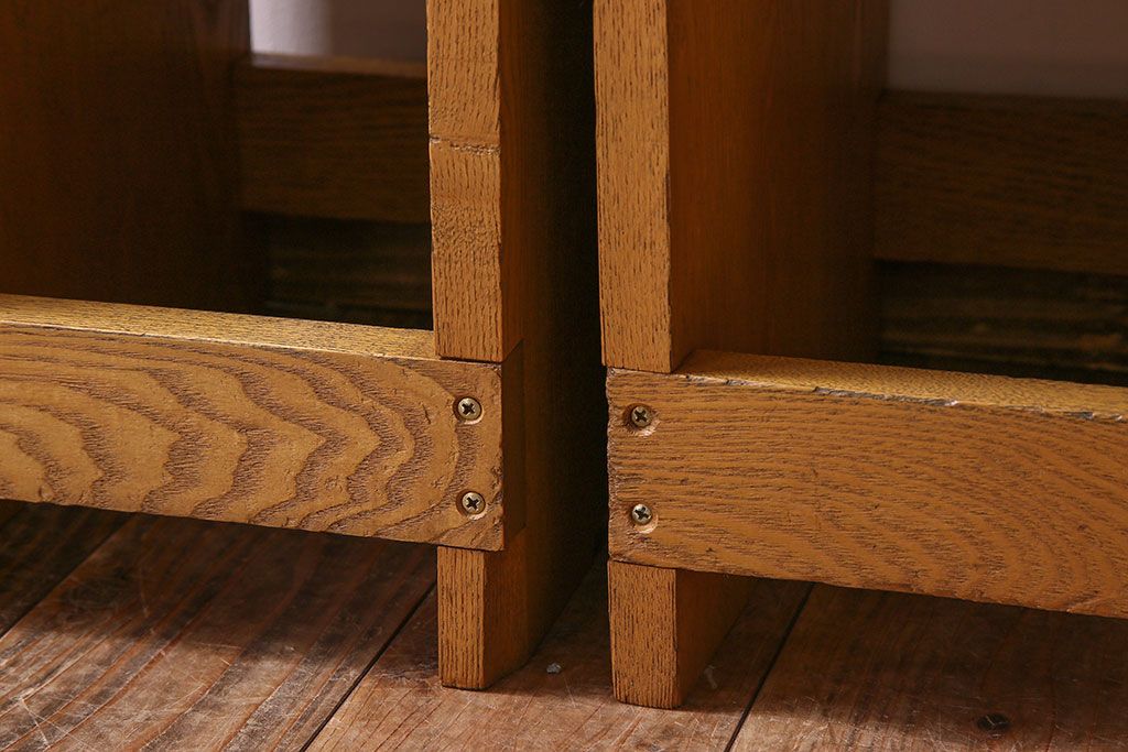 中古　楡材　学校の角スツール2脚セット(3)