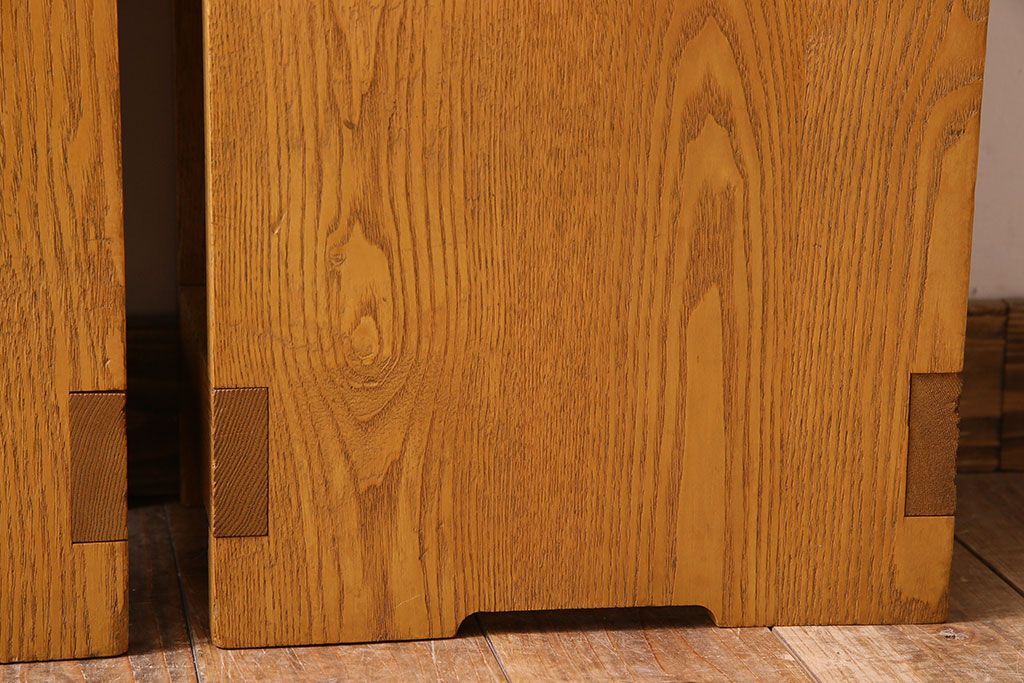 中古　楡材　学校の角スツール2脚セット(3)