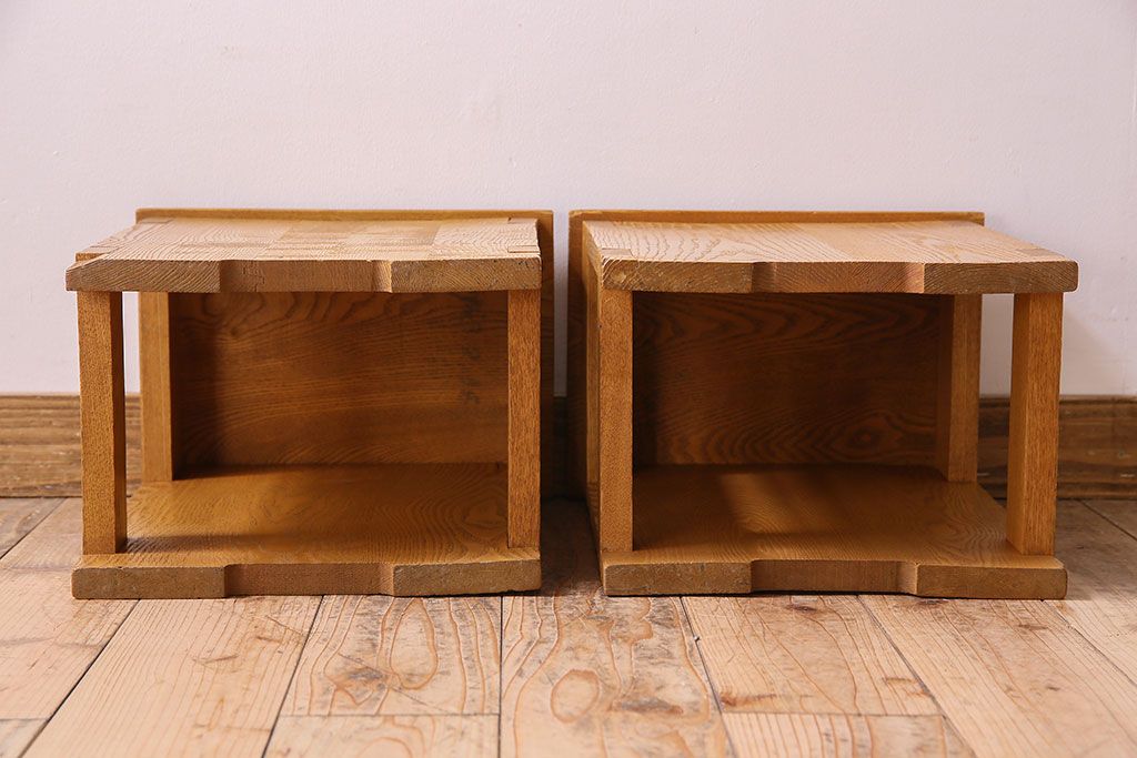 中古　楡材　学校の角スツール2脚セット(3)