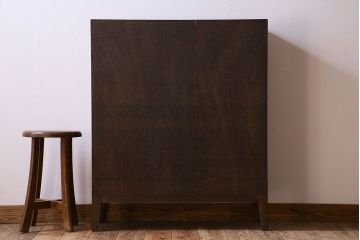 レトロ家具　アンティーク　シンプルでレトロな脚付きマス目棚