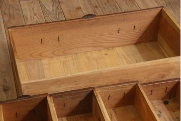 アンティーク家具　和製アンティーク　重厚な明治期の帳場箪笥