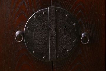 アンティーク家具　和製アンティーク　重厚な明治期の帳場箪笥