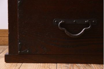 アンティーク家具　和製アンティーク　重厚な明治期の帳場箪笥