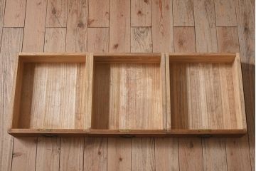 アンティーク家具　和製アンティーク　脚付のシンプルな時代箪笥ローボード
