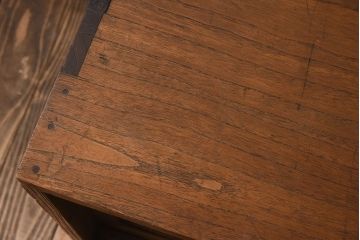 アンティーク家具　和製アンティーク　脚付のシンプルな時代箪笥ローボード