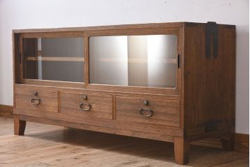 アンティーク家具　和製アンティーク　脚付のシンプルな時代箪笥ローボード