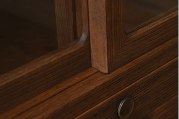 アンティーク家具　和製アンティーク　脚付のシンプルな時代箪笥ローボード