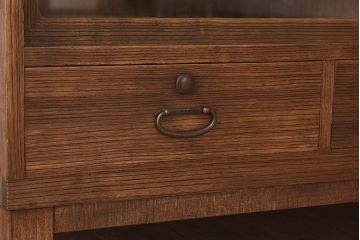 アンティーク家具　和製アンティーク　脚付のシンプルな時代箪笥ローボード